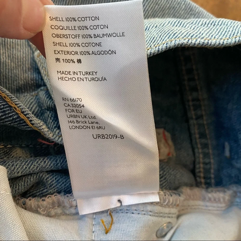 BDG Mid Rise Essential Short - Picture 4 of 7